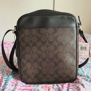 -SOLD- 🆕 Coach Charles Flight Bag! Mahogany Brown